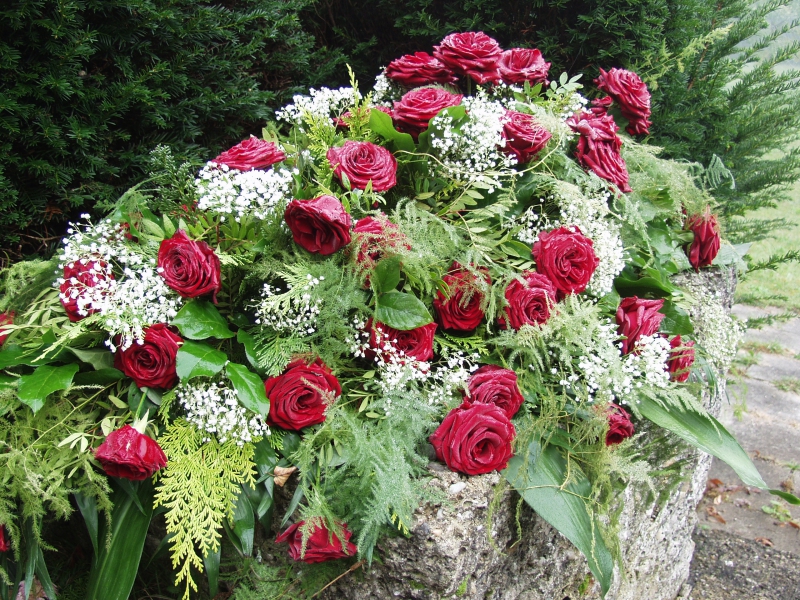 funeraire-SAUZE-min_roses-61203